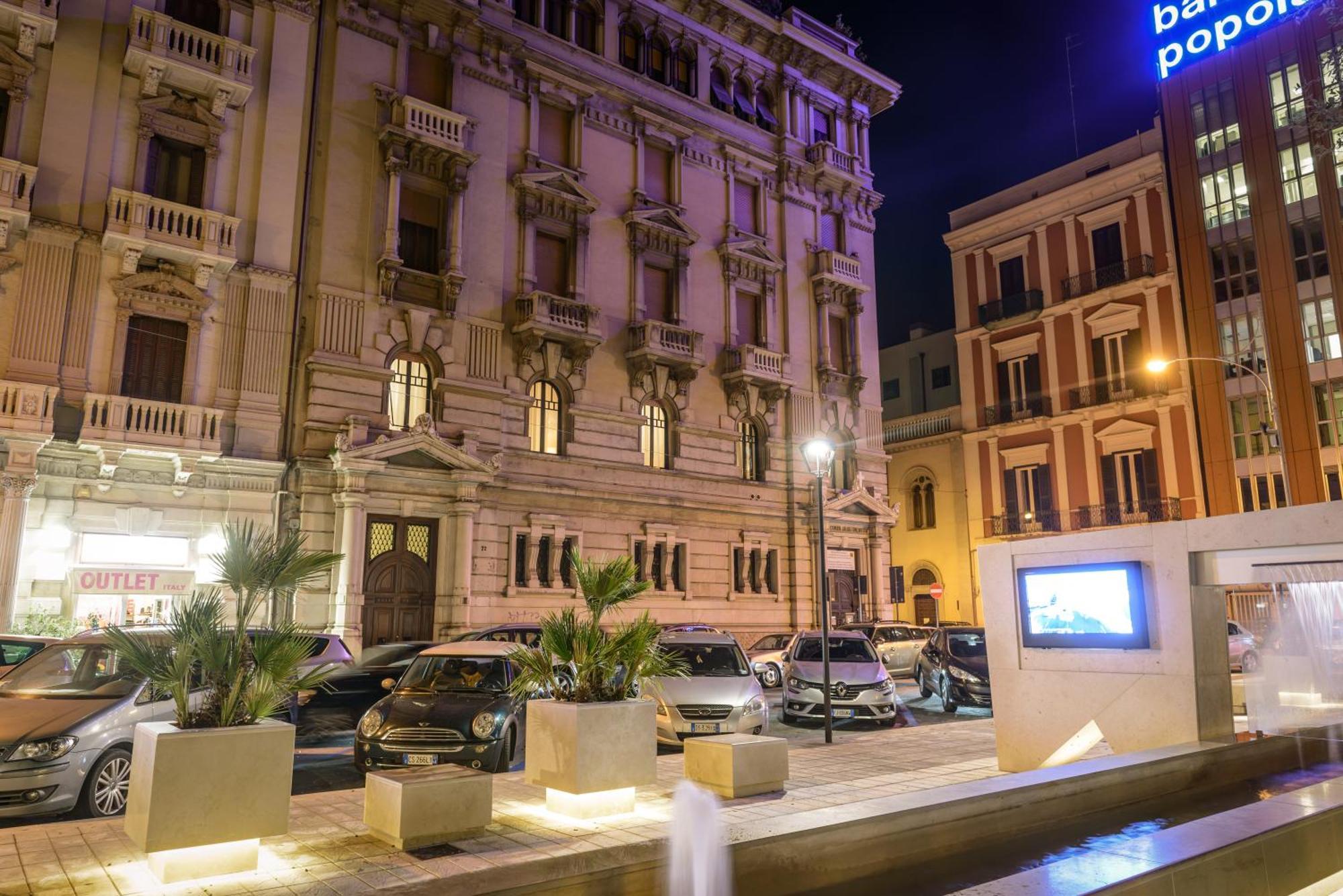Art View Luxury Apartment Bari Eksteriør billede