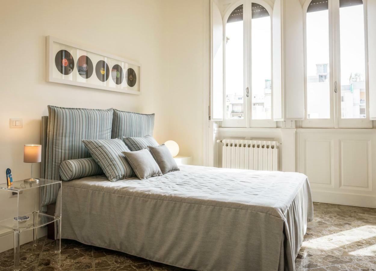 Art View Luxury Apartment Bari Eksteriør billede